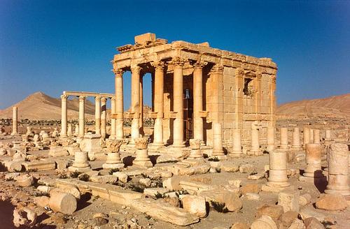 IŞİD Palmira'daki Baal Tapınağını Havaya Uçurdu