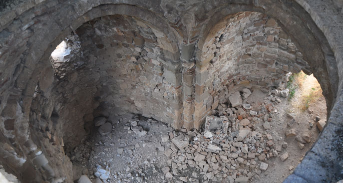 Baraj projesinden etkilenecek olan Doğanköy’de, Osmanlı dönemine ait, bir kilise bulunuyor. Ancak, ufak sarsıntılarla dahi yıkılabilecek durumda. 