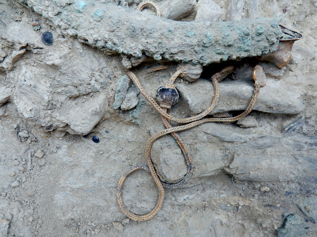 Yunanistan’daki 3500 Yıllık Savaşçı Mezarında Hazine Bulundu