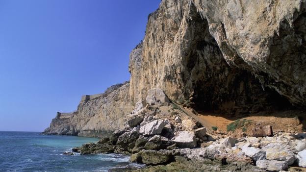 Gorham Mağarası (Cebraltar) bir zamanlar Neandertal yaşam alanlarından biriydi. (foto: Javier Trueba, MSF/SPL)