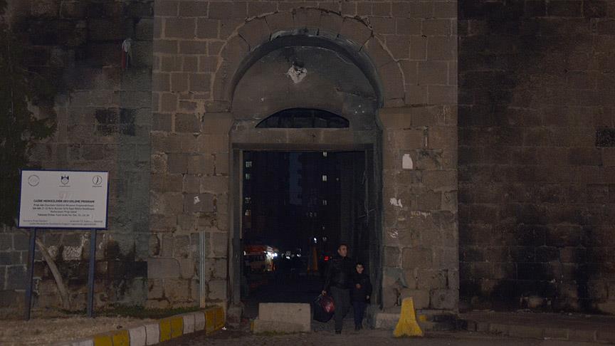 UNESCO Listesindeki Diyarbakır Surlarına Roketatar Mermisi Geldi