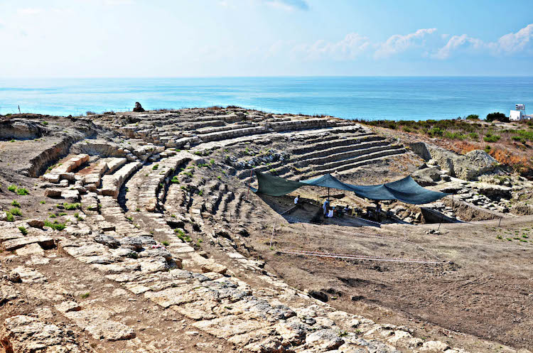 Adana'da Magarsus Antik Kenti Tiyatrosu Ortaya Çıkıyor