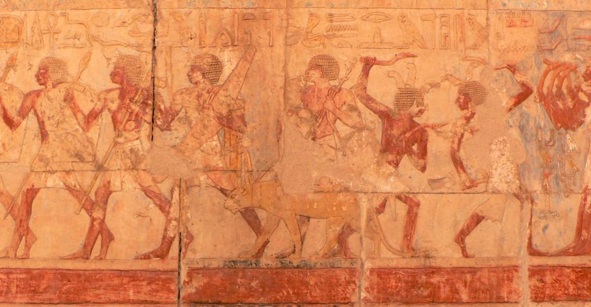 Mısır’ın İlk Kadın Firavunu Tarihten Silinmeye Çalışılmış