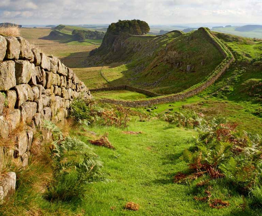 İngiltere’de Hadrian Duvarı’nı Korumak için “Bir Taş Evlat Edin” Kampanyası Başlatıldı