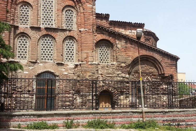 fatih'te tarihi bizans ve osmanlı yapıları onarılmıyor