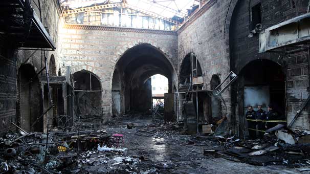 Bursa'da UNESCO Listesindeki Tarihi Çarşıda Yangın Çıktı