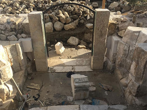 Antalya’da Restorasyon Sırasında 800 Yıllık Caminin Kapısı Yıkıldı