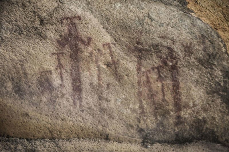 Latmos'ta Tarih Öncesi Kaya Resimleri Sabunla Yok Ediliyor