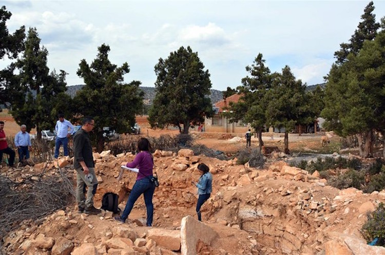 Antalya'da Kaçak Kazıda Mozaikli Bizans Kilisesi Bulundu