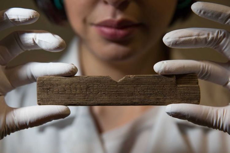Londra'da 2000 yıllık roma tabletleri deşifre edildi