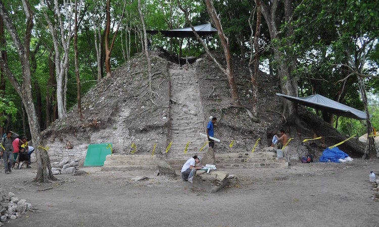 Arkeologlar En Büyük Maya Mezarlarından Birini Ortaya Çıkardı