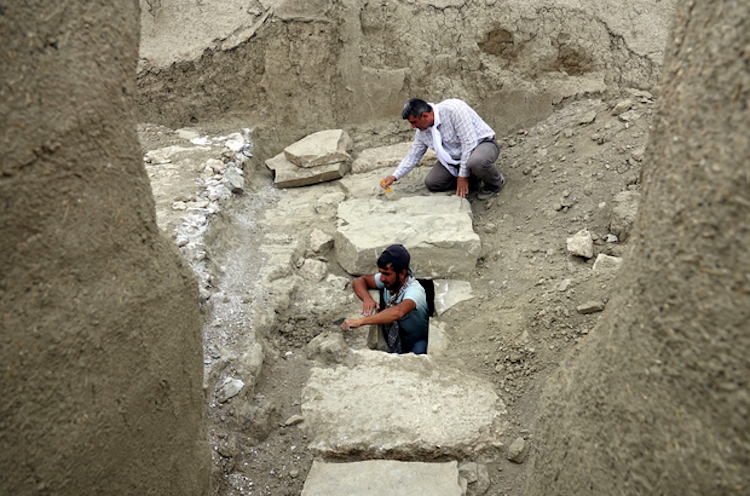 Van'da Urartuların 2800 Yıllık Kanalizasyon Sistemi Ortaya Çıkarıldı