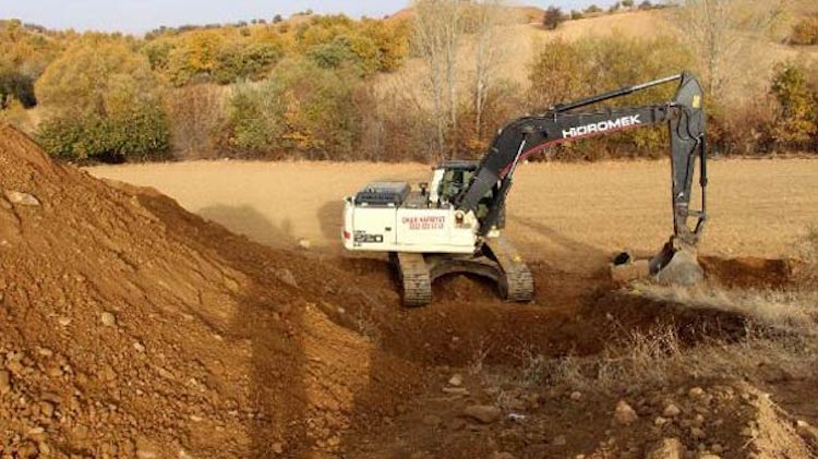 Isparta'da Kaçak Kazı Yapan Biri Polis 13 Kişi Tutuklandı