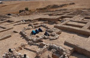 İsrail Çölü’nde Bilinen En Eski Camilerden Biri Bulundu