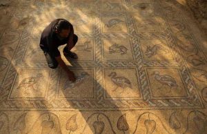 Filistin’de Çiftçi, Tesadüfen Bizans Mozaiği Keşfetti