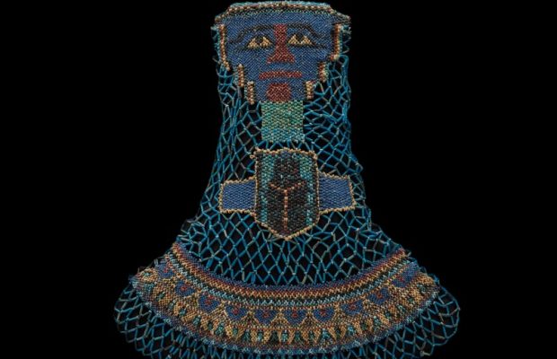 Mısır’dan 2.500 Yıllık Boncuk Ağı Cenaze Örtüsü